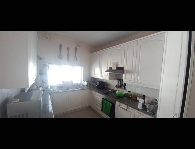 3 BEDROOM SIMPLEX FOR SALE IN MORNINGSIDE